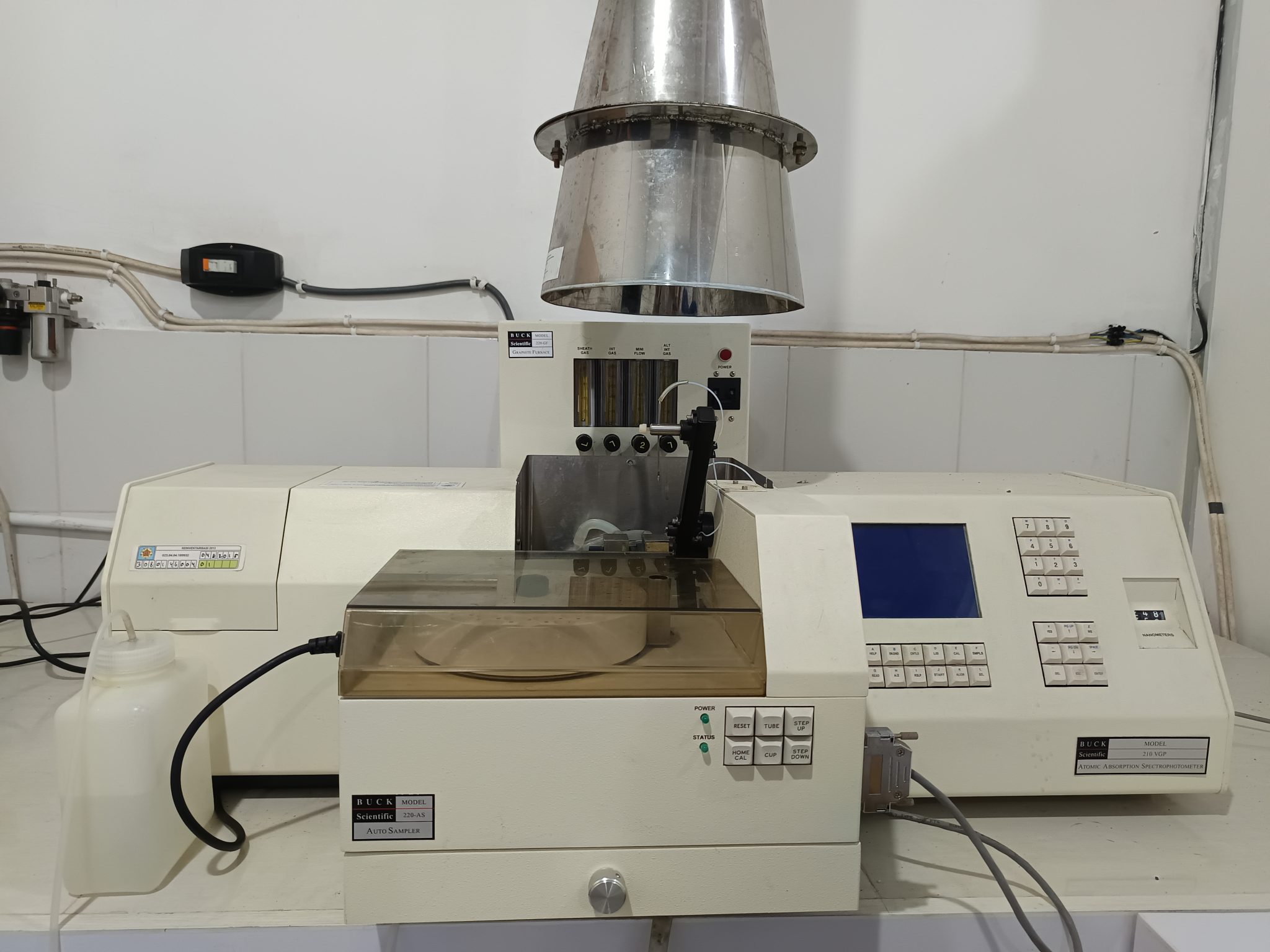 Atomic Absorption Spectrophotometer (AAS)